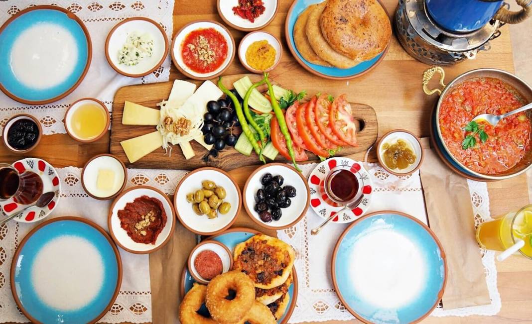 'Serpme kahvaltı' yasaklanıyor, yerine 'seçmeli kahvaltı' geliyor 8